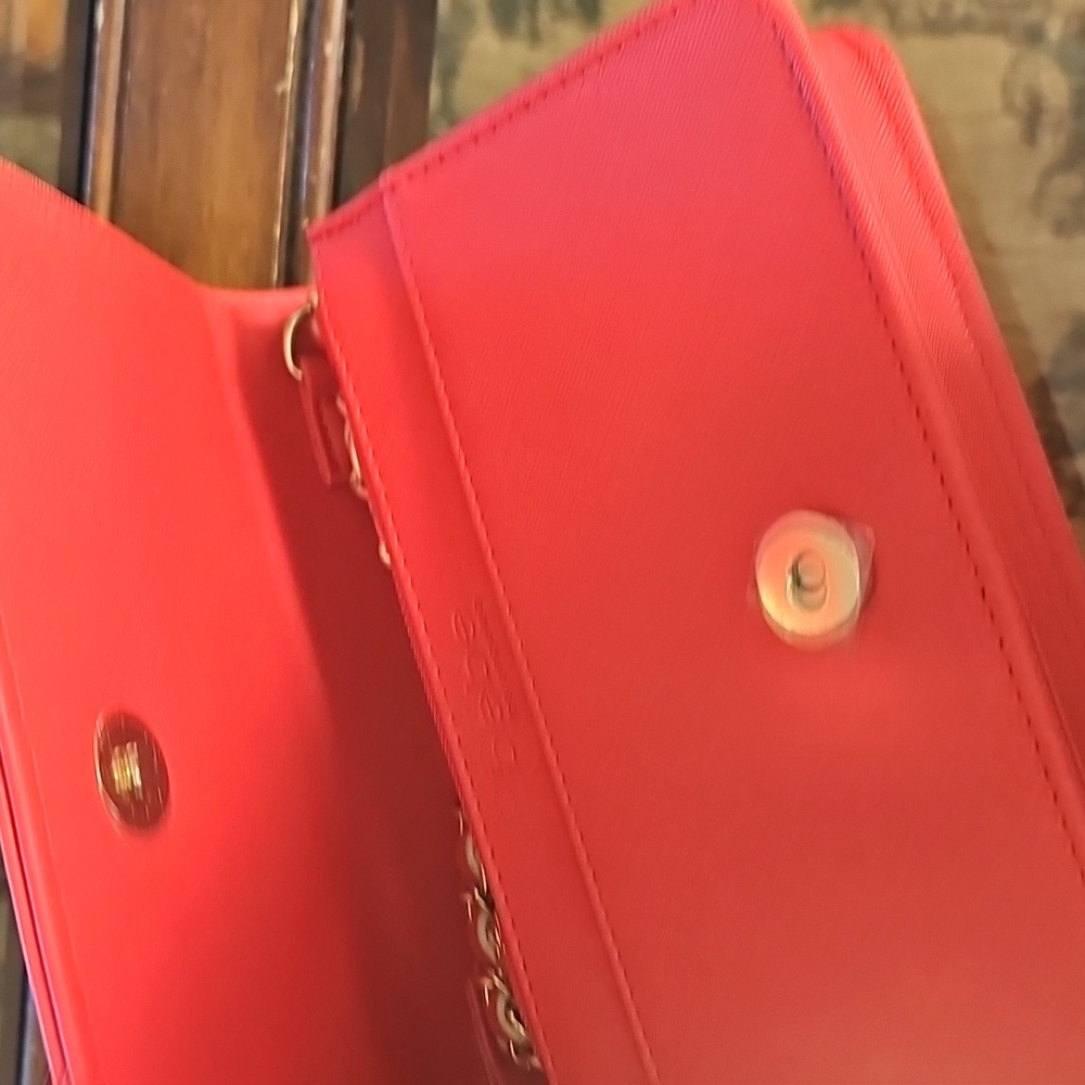 Bebe Vibrant Red Crossbody Bag - Picture 6 of 7